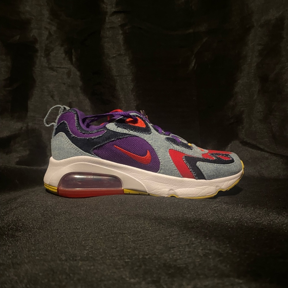 Nike Airmax 200 Voltage Purple